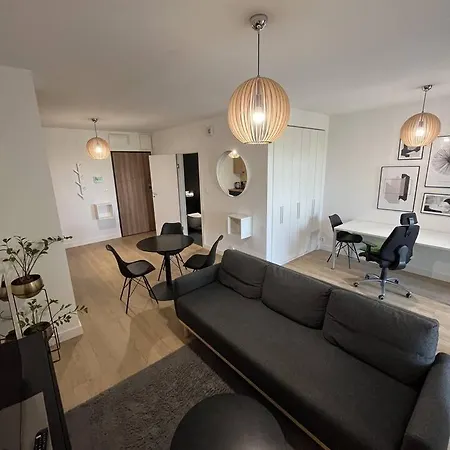 Before Making A Request, Read My Host Profile At Bottom Of Page # Central, Quiet, Modern Apartment With Great View Lägenhet